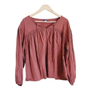 Old Navy boho peasant top with embroidered detailing in rust red, size medium